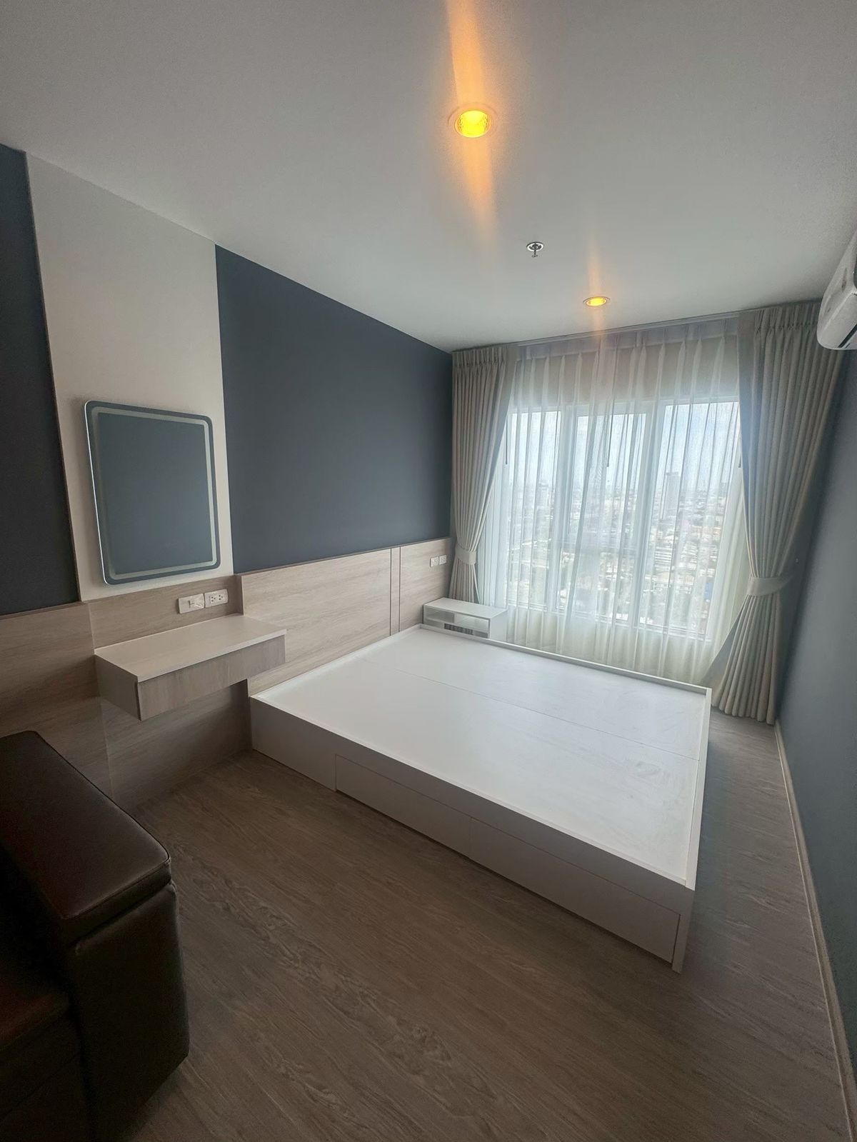 For RentCondoBangna, Bearing, Lasalle : 📍 New with a condo near 🚄 BTS Bangna 800 m. Regent Home Bangna Project (Regent Home Bangna) Size 28 sqm. Price 11,000 baht.