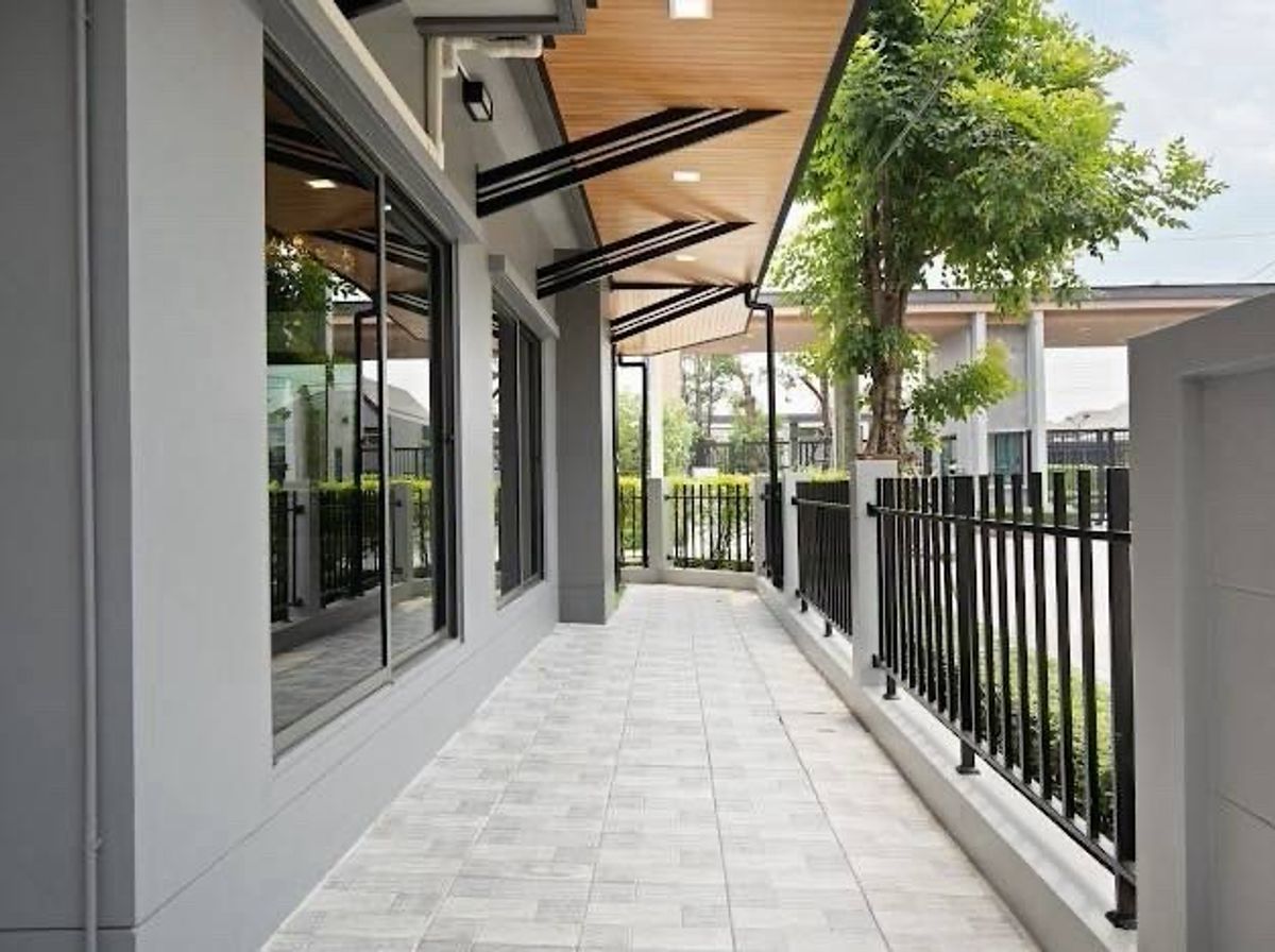 For RentHouseMin Buri, Romklao : 💥Forrent💥4BED • Venue Rama9 Village 🏡 location: New Krungthepkreetha 🐶 Pet Friendly‼ ️ Ready to Move in‼ ️