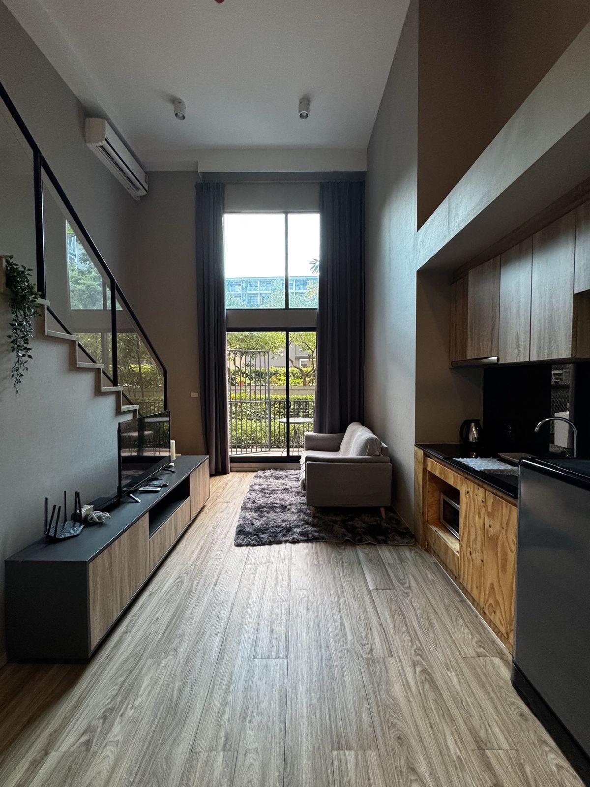 ให้เช่าคอนโดสาทร นราธิวาส : ให้เช่าห้อง Duplex วิวสวน 