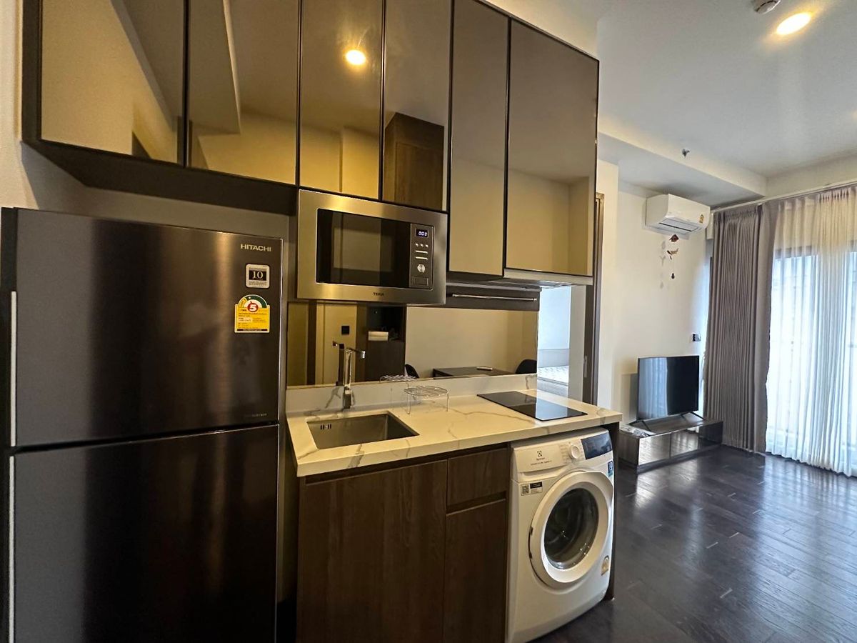 ให้เช่าคอนโดสุขุมวิท อโศก ทองหล่อ : ให้เช่าคอนโด Park Origin Thonglor คอนโดแต่งครบพร้อมเข้าอยู่ห่างจากรถไฟฟ้า BTS สถานีทองหล่อ 1.4 กม.และใกล้ทางด่วน3เส้นทาง!!