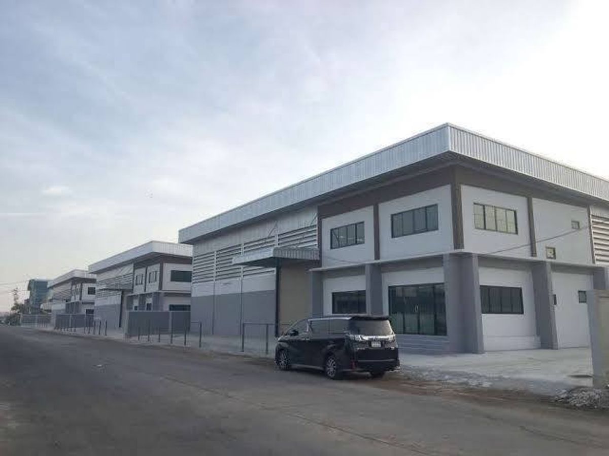 For RentFactoryMahachai Samut Sakhon : RK654 for rent, prefabricated factories, Ban Ko Mueang, Samut Sakhon 276.4 square meters, warehouse 550 sqm. Office 200 sqm.