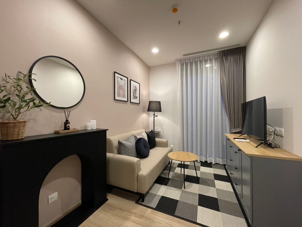 ให้เช่าคอนโดสุขุมวิท อโศก ทองหล่อ : ให้เช่า Oka Haus พระรามสี่ One br 34 ตรม มีอ่างอาบน้ำ ห้องพร้อมให้เช่า (0624163966 แพรว)