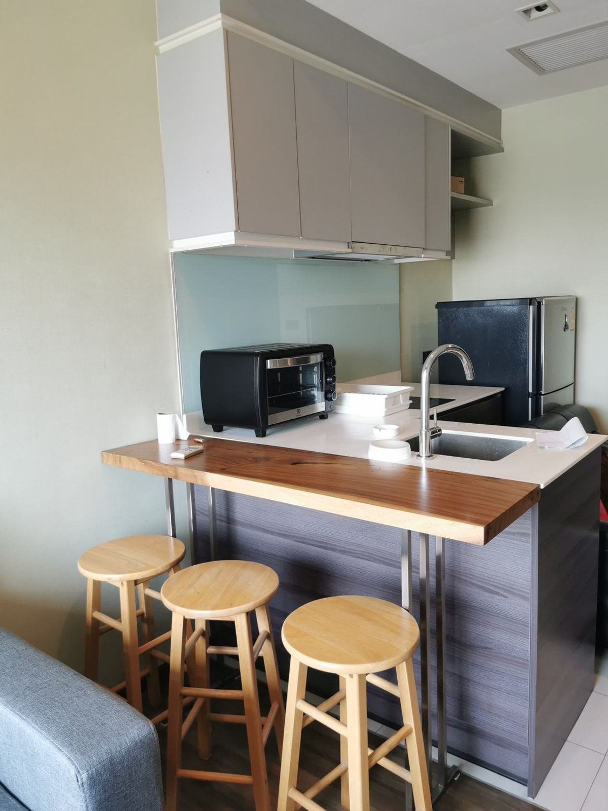 CondoSukhumvit, Asoke, Thonglor : CEIL BY SANSIRI condo is convenient to travel near the BTS train. There is a full furniture shuttle. Ready to stay immediately  