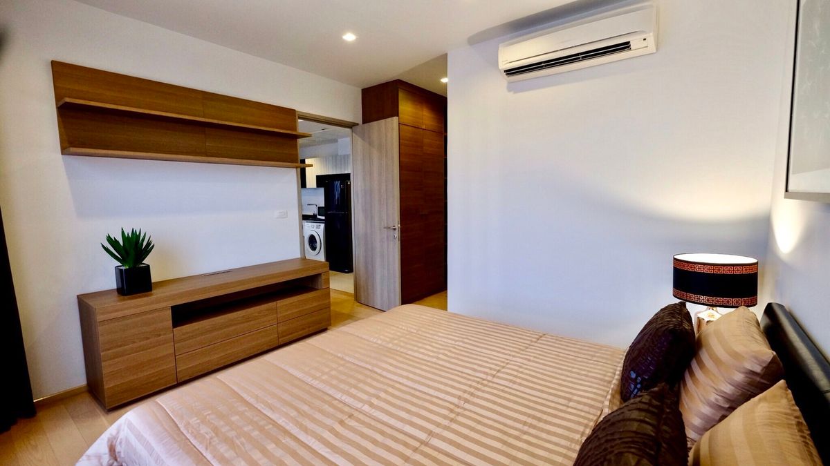 For RentCondoSukhumvit, Asoke, Thonglor : ★ HQ Thonglor ★ 44 sq m., 32th floor (1 bedroom, 1 bathroom), ★near BTS Thonglor★near Market Place, J Avenue Thonglor★ many amenities★ Complete electrical appliances