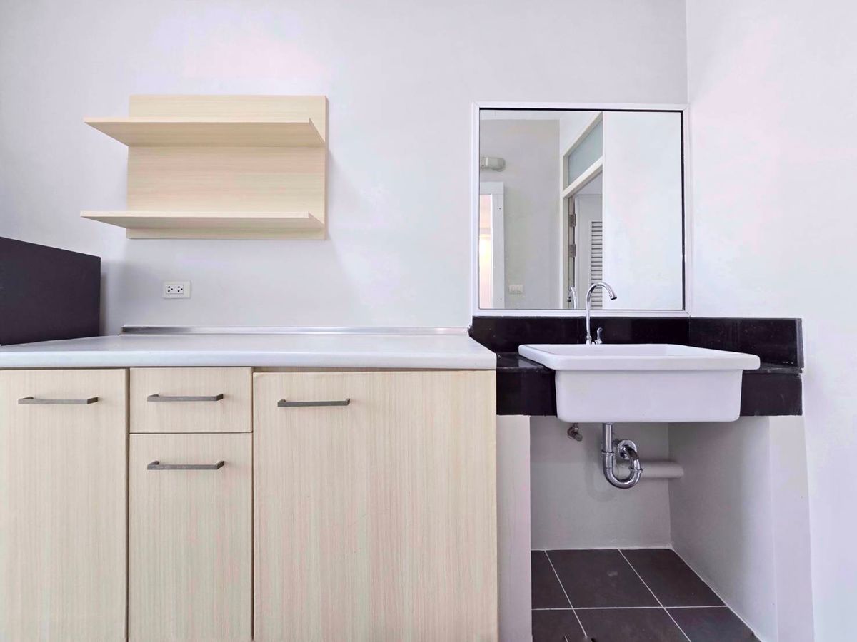 For SaleCondoChokchai 4, Ladprao 71, Ladprao 48, : ✨️ Corner room .. pay lighter than rent! Get a wide room with a house with a condo on a golden location near MRT and Central Ladprao.