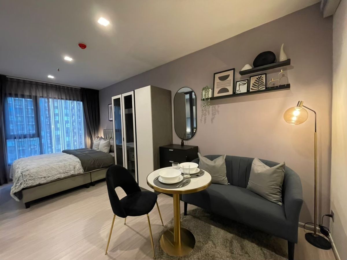 For RentCondoRama9, Petchburi, RCA : LIFE Asoke Hype Studio 27 Condo for Rent. 27 sqm. Ready to move in (0624163966 Agent)