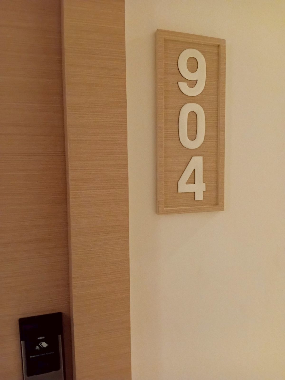 For SaleCondoPattaya, Bangsaen, Chonburi : for sale condo the palm wongamat beach front pattaya studio type (S03-2005)