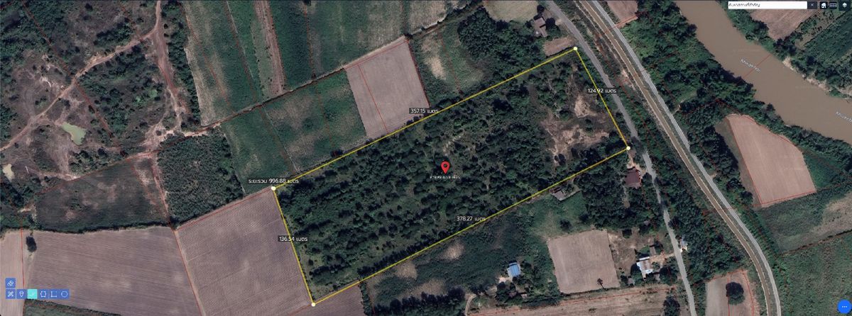 For SaleLandPhitsanulok : Land for sale Next to the Phaya Man River Dam, an area of ​​30 rai 8.9 square wah, Ban Yang Subdistrict, Wat Bot Phitsanulok, on the hill of the title.