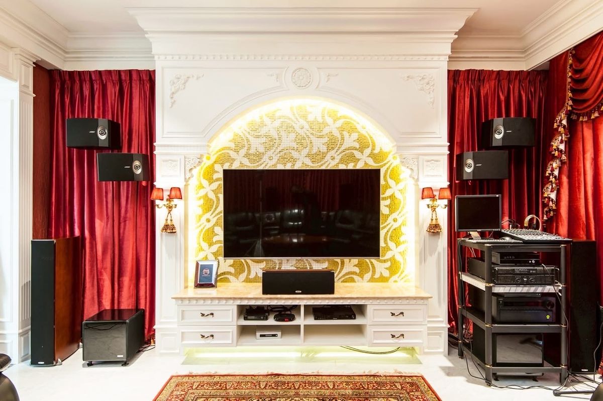 ขายบ้านพระราม 9 เพชรบุรีตัดใหม่ RCA : ขายบ้านหรู 15 นาทีจากสยามพารากอนโซนดินแดง  ขนาด 1200 Sq.m 5 bed 6 bath เพียง 135 MB