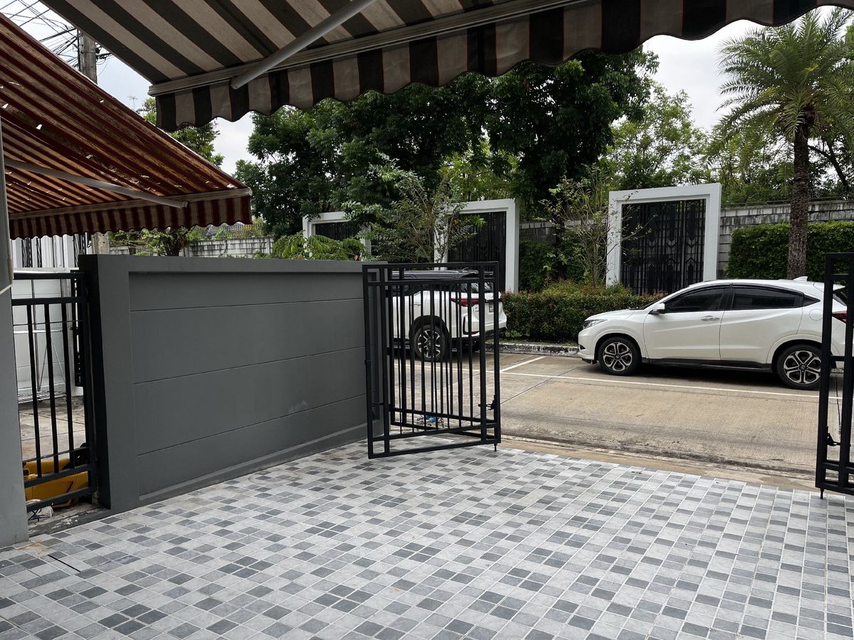 ให้เช่าทาวน์โฮมลาดพร้าว101 แฮปปี้แลนด์ : ให้เช่าบ้านกลางเมืองลาดพร้าว87 แต่งครบ หน้าสวน