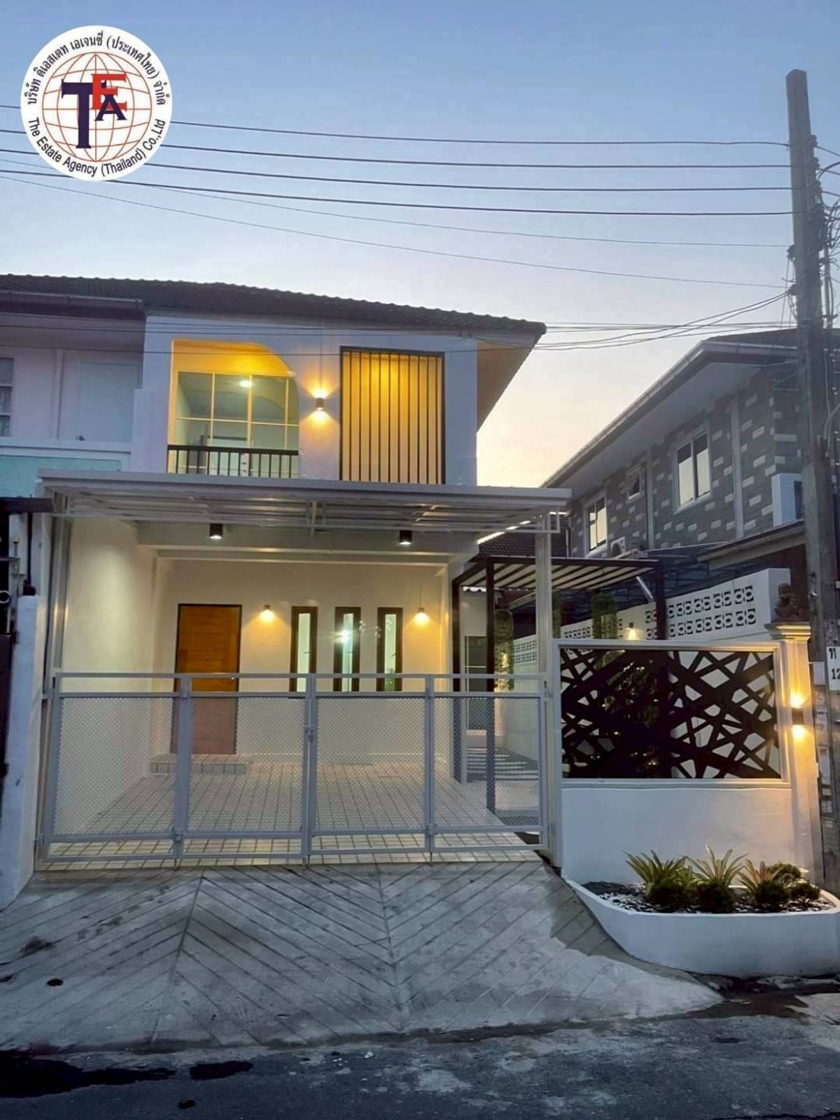 ขายทาวน์โฮมบางแค เพชรเกษม : ขายทาวน์เฮ้าส์ 2 ชั้น หมู่บ้านพระปิ่น 4  หลังมุม เพชรเกษม 81 เดอะมอลล์บางแค รถไฟฟ้าสีน้ำเงิน เอกมัย - พระราม 2 สน.หนองแขม โรงเรียนสารสาสน์วิเทศบางบอน ม. เอเชียฯ โรงพยาบาลเกษมราษฎร์ โฮมโปร โลตัส 