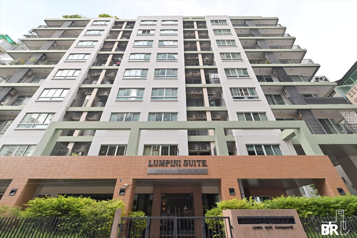 ขายคอนโดสุขุมวิท อโศก ทองหล่อ : Rare Unit for Sale at Lumpini Suite 41 – Walk to BTS Phrom Phong & EmQuartier By Noon