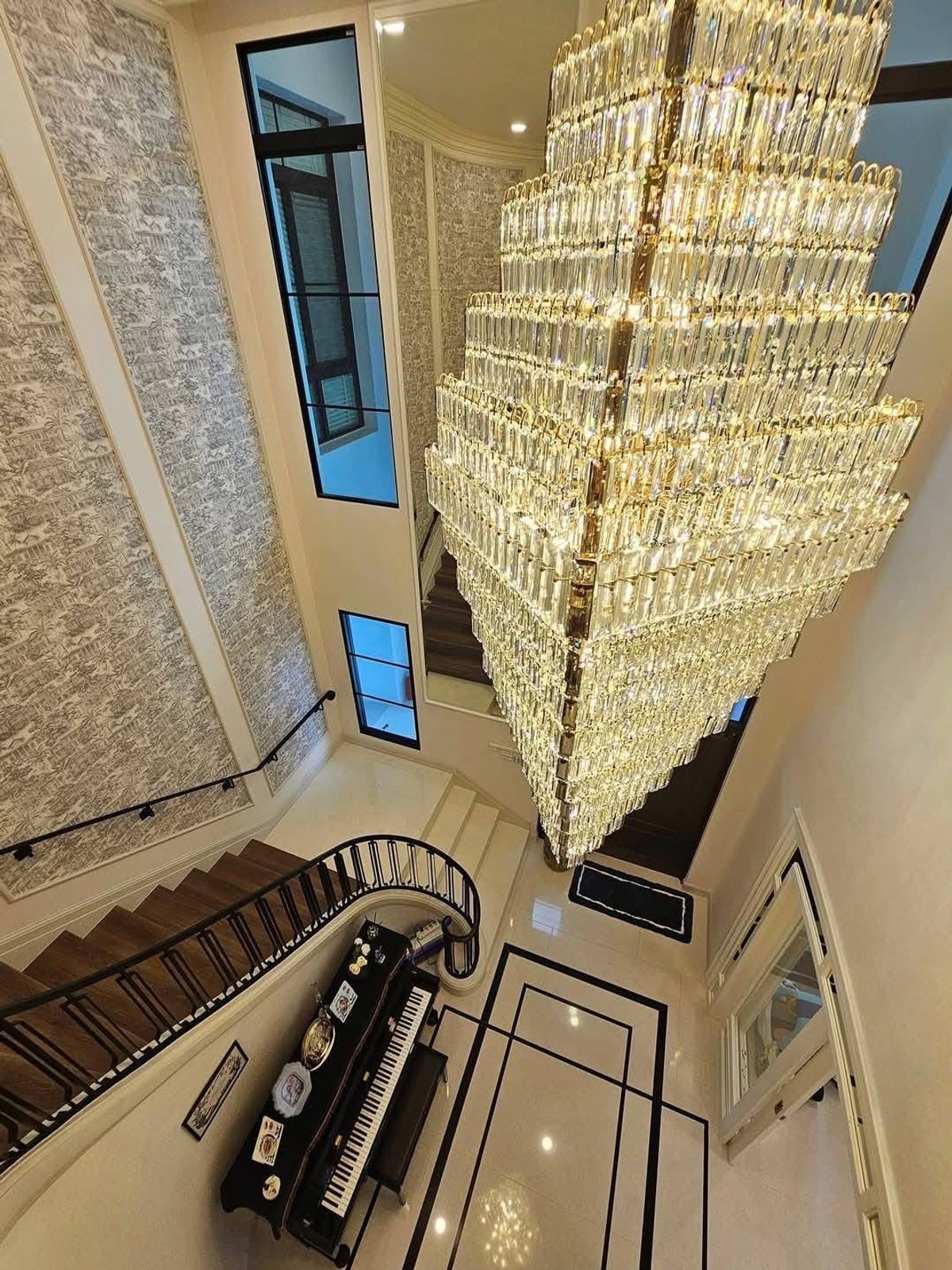 For SaleHousePattanakan, Srinakarin : 𝐇𝐎𝐓 𝐃𝐄𝐀𝐋 House for sale in Nantawan Rama 9, Krungthep Kreetha, size 650 SQ.M 5 Bed, only 110 MB !!