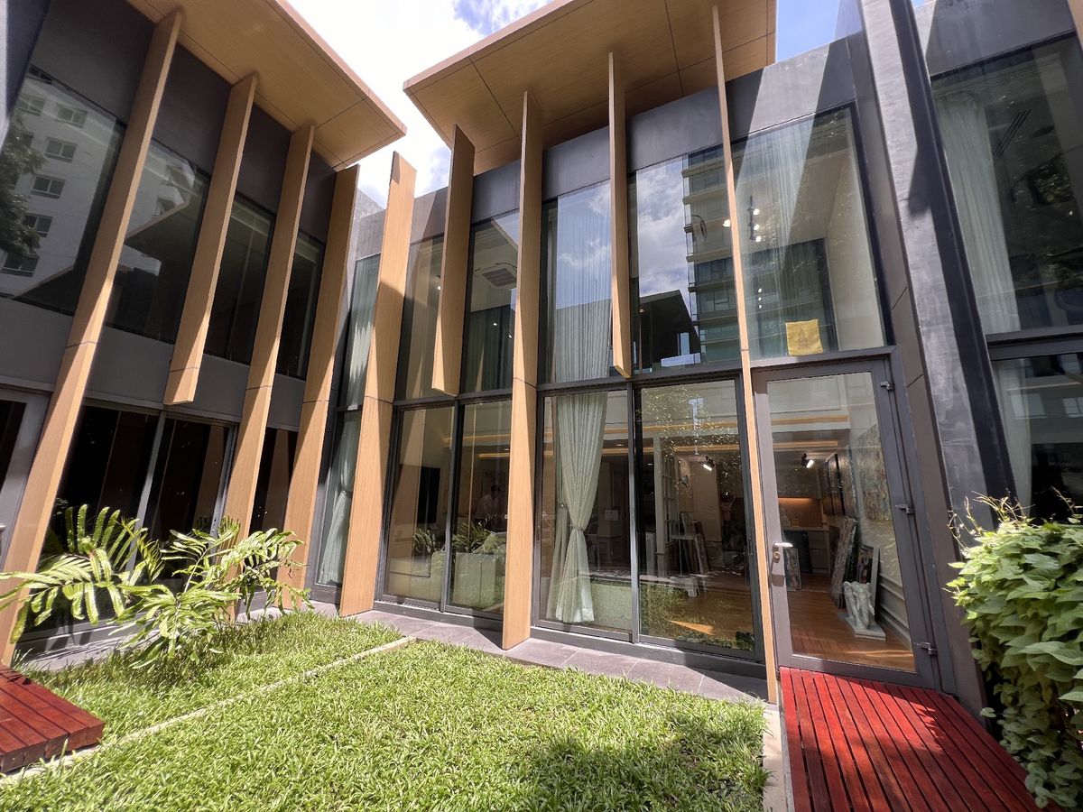 CondoSukhumvit, Asoke, Thonglor : Rent/Sell at loss LPN 24 Penhouse 3 Bed 2 Bath