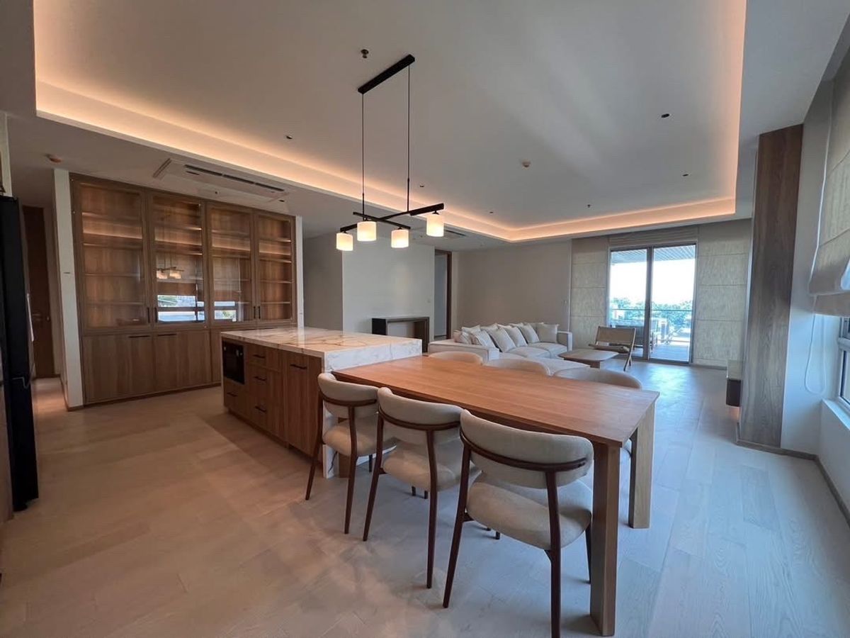 For RentCondoSathorn, Narathiwat : Rent The Loft Yenakart, size 185 SQ.M 2 Bed, only 120,000 !!
