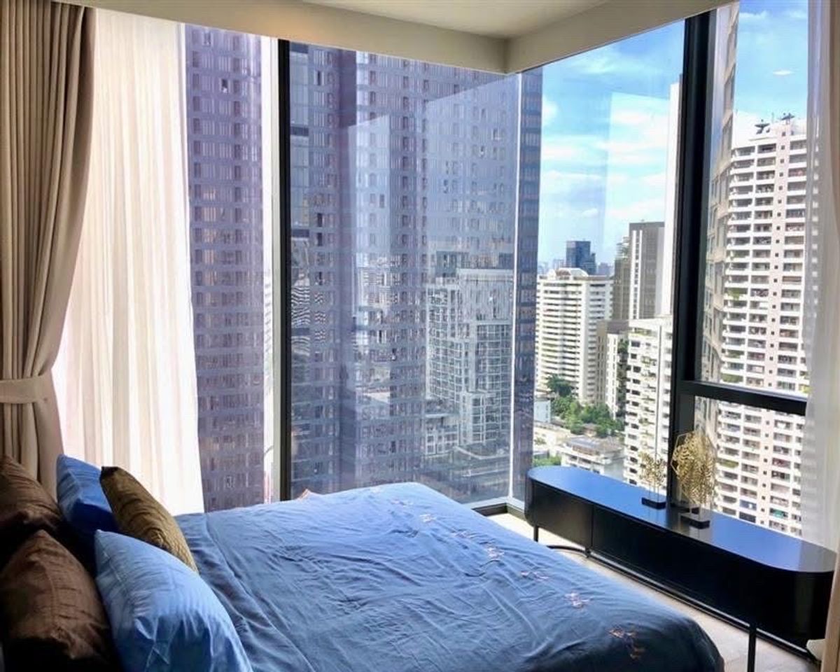 For RentCondoSukhumvit, Asoke, Thonglor : Luxurious condo for rent, beautiful decoration room, city views, interested to say hello.