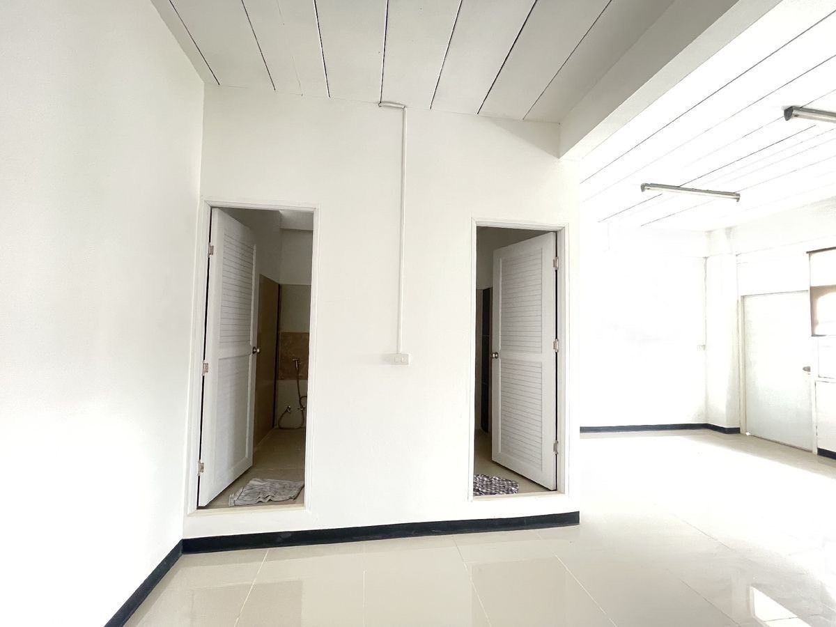 ให้เช่าอาคารพาณิชย์สุขุมวิท อโศก ทองหล่อ : ให้เช่าอาคารพาณิชย์ 3.5 ชั้น ใช้สอย 500ตร.ม 5 คูหา สุขุมวิท101/1 ซอย วชิรธรรมสาธิต 51 