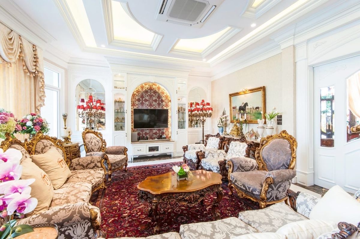 ขายบ้านพระราม 9 เพชรบุรีตัดใหม่ RCA : ขายบ้านหรู 15 นาทีจากสยามพารากอนโซนดินแดง  ขนาด 1200 Sq.m 5 bed 6 bath เพียง 135 MB