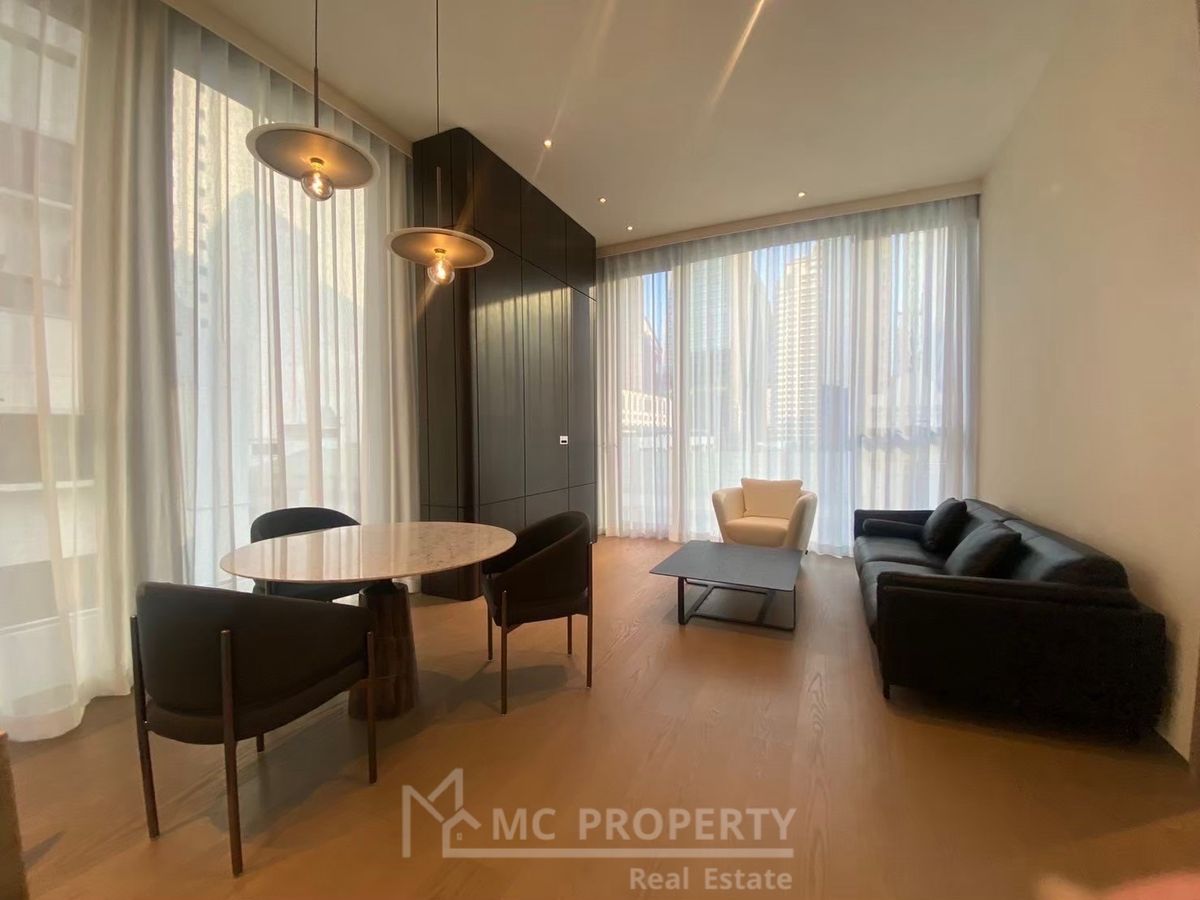 For RentCondoWitthayu, Chidlom, Langsuan, Ploenchit : Scope Langsuan 1bedroom 1.5 bathroom 83sqm plus maid service for rent only 200,000 please contact 0816878954