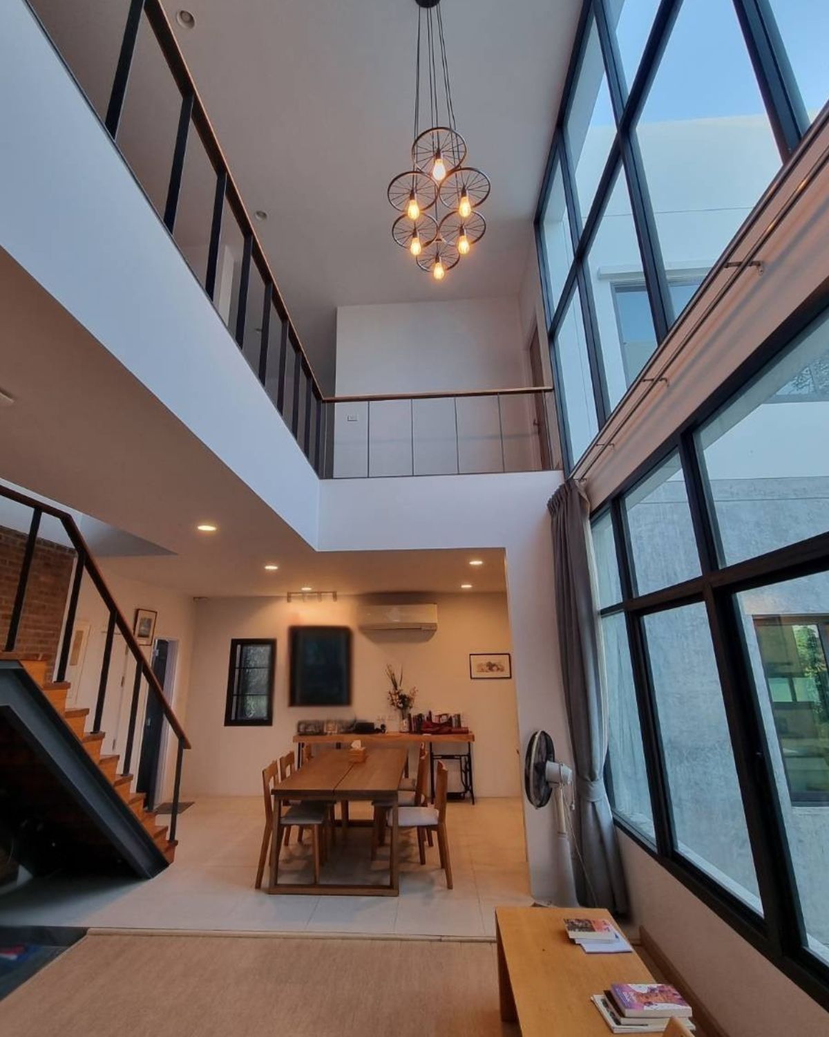 ขายบ้านพัฒนาการ ศรีนครินทร์ : บ้านเดี่ยว 3 ชั้น ใหม่เอี่ยม แต่งครบ ที่ดิน 93.5 ตร.ว. (ชั้นล่างปรับใช้งานได้อิสระตามต้องการ)