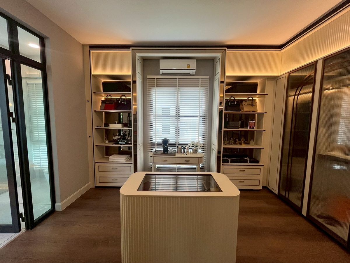 ขายบ้านปิ่นเกล้า จรัญสนิทวงศ์ : 🏡 ขายบ้านหรู นันทวัน ปิ่นเกล้า - กาญจนาภิเษก บ้าน Type Leduc | พื้นที่ใช้สอย 608 ตร.ม. | ที่ดิน 190 ตร.วา | ราคา 70 ล้านบาท (ภาพบ้านตัวอย่าง)