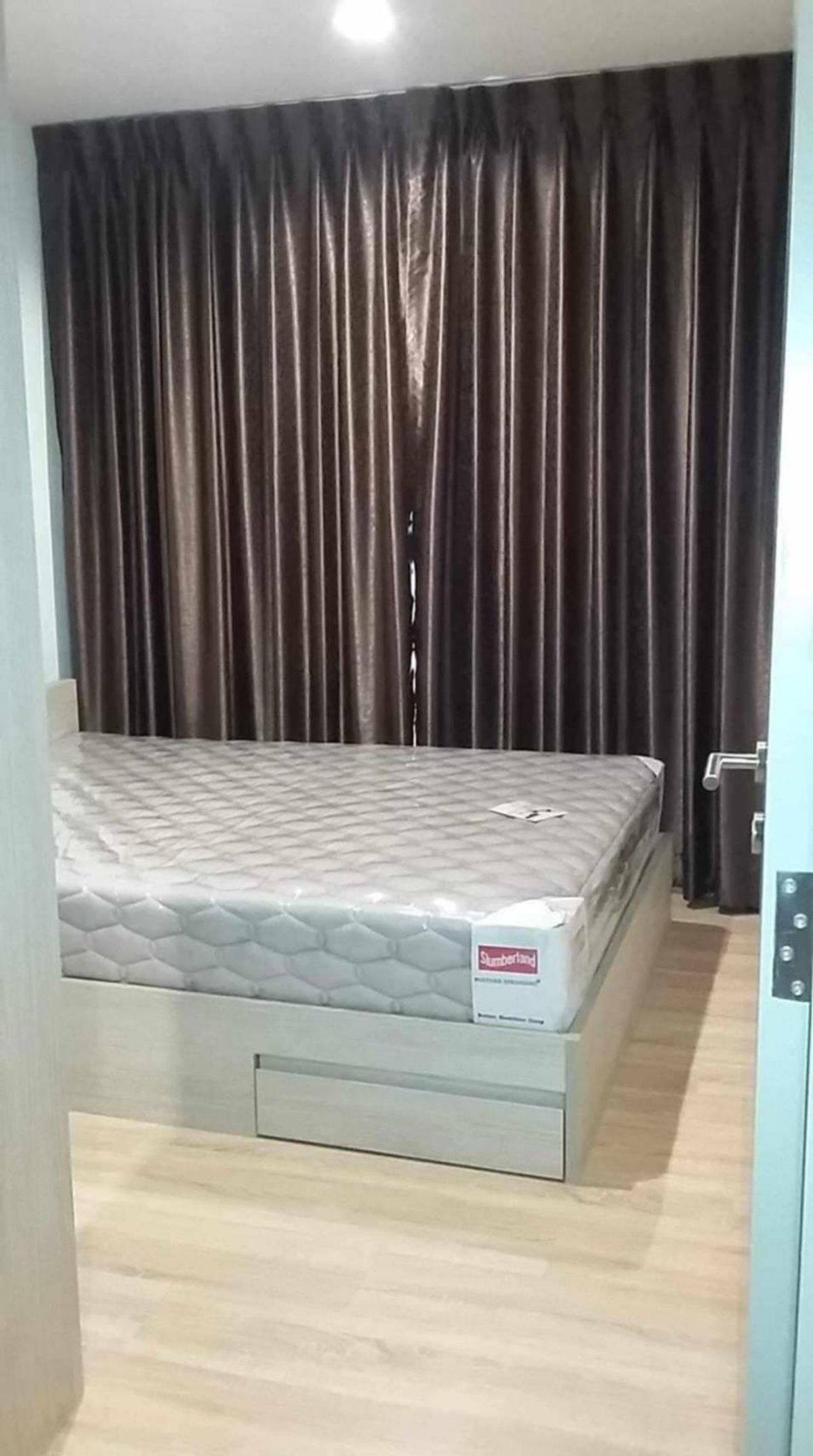 ให้เช่าคอนโดพระราม 9 เพชรบุรีตัดใหม่ RCA : The Base Garden Rama 9 (เดอะ เบส การ์เดน พระราม 9) for Rent (1bed1bath 33sqm)
