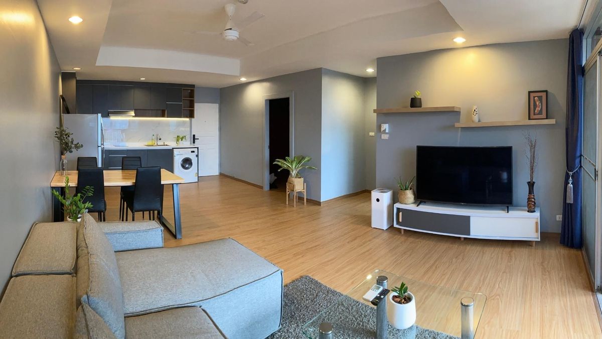 For RentCondoSukhumvit, Asoke, Thonglor : 2 bed 2 bath 78 sqm condo at Monterey Place for rent 40,000THB per month, Queen Sirikit National Convention Center MRT station.