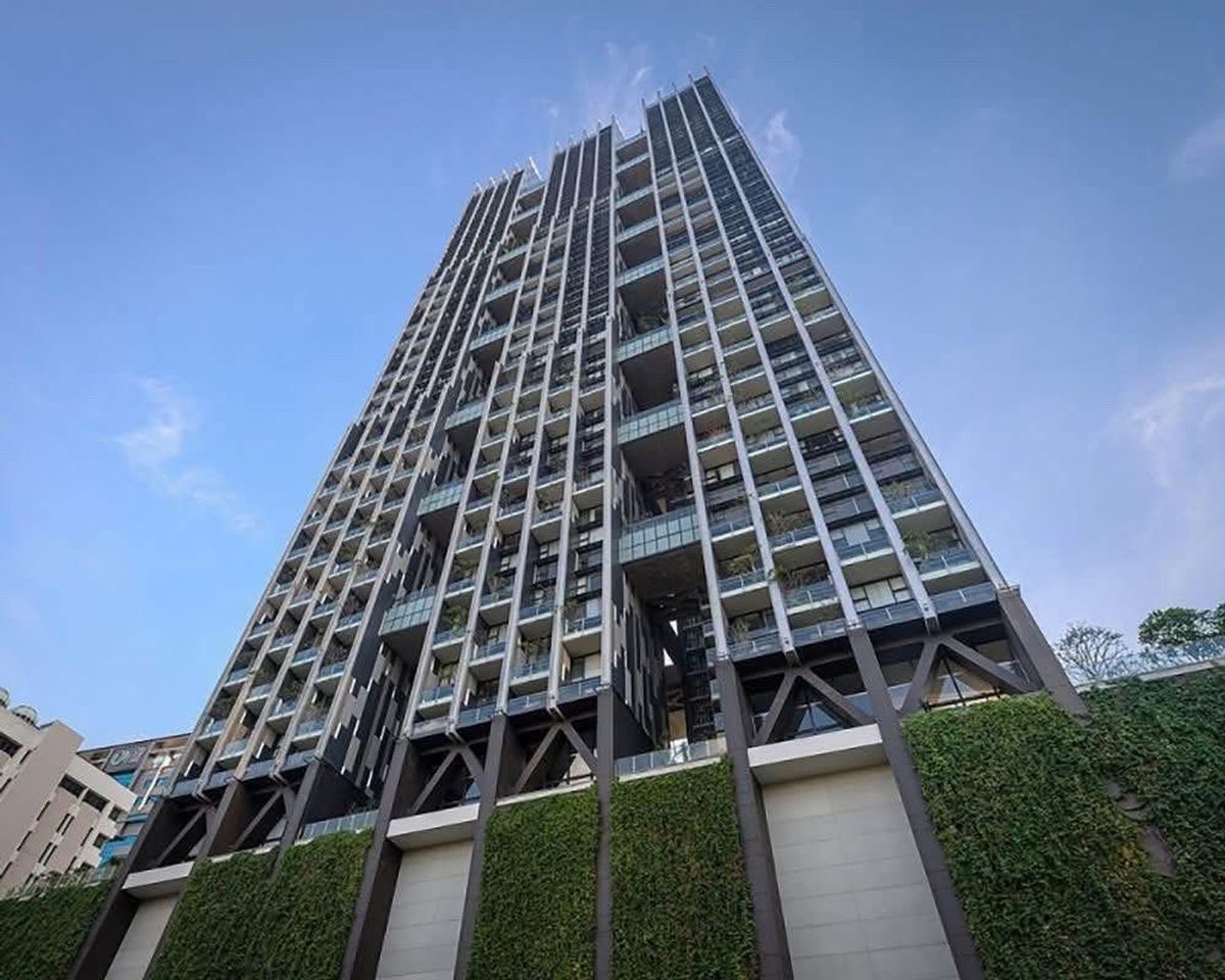 ให้เช่าคอนโดสาทร นราธิวาส : 3 ห้องนอนเดอะเม็ท 110,000