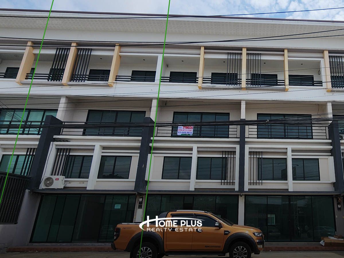 For SaleTownhomePathum Thani,Rangsit, Thammasat : 3 -story townhome, Lam Luk Ka Khlong 3 Road Near Sin Medical Hospital
