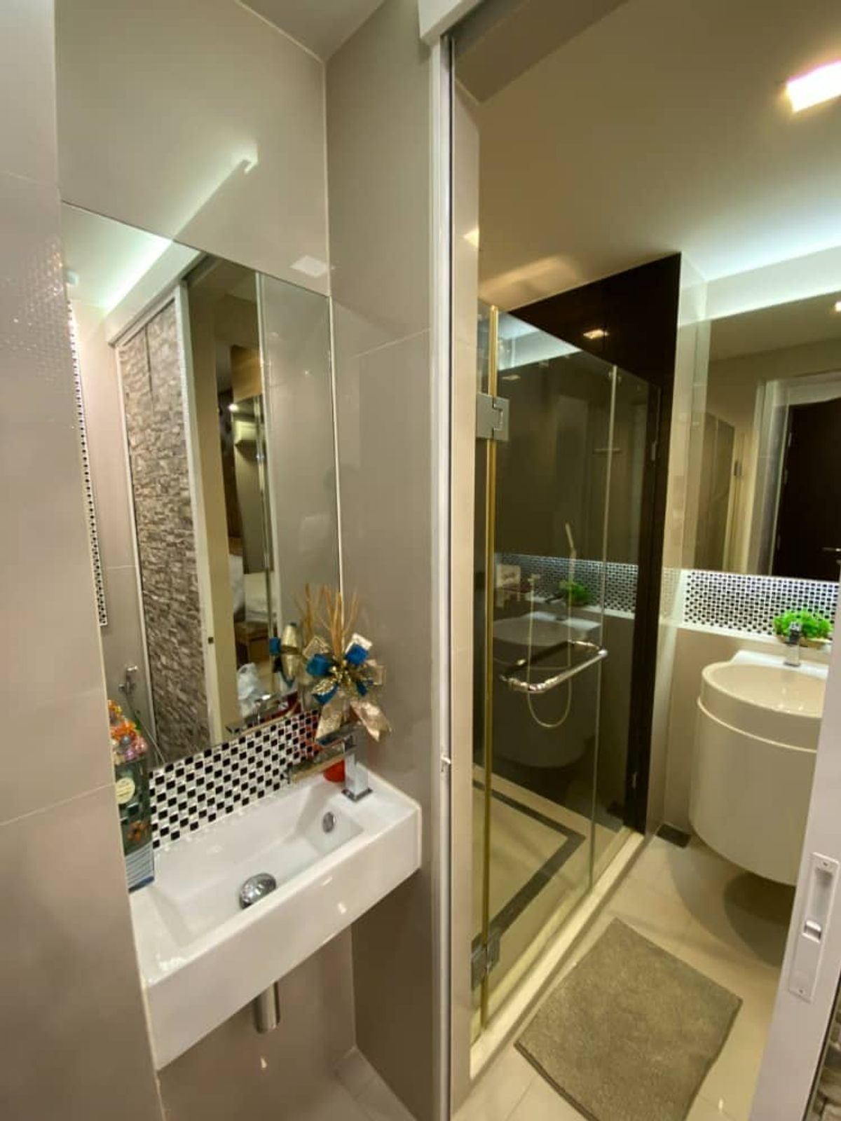 ขายคอนโดสาทร นราธิวาส : ขายด่วน 🔥 Rhythm Sathorn 🔥 ใกล้ BTS สะพานตากสิน เฟอร์นิเจอร์ และ เครื่องใช้ไฟฟ้าครบ 