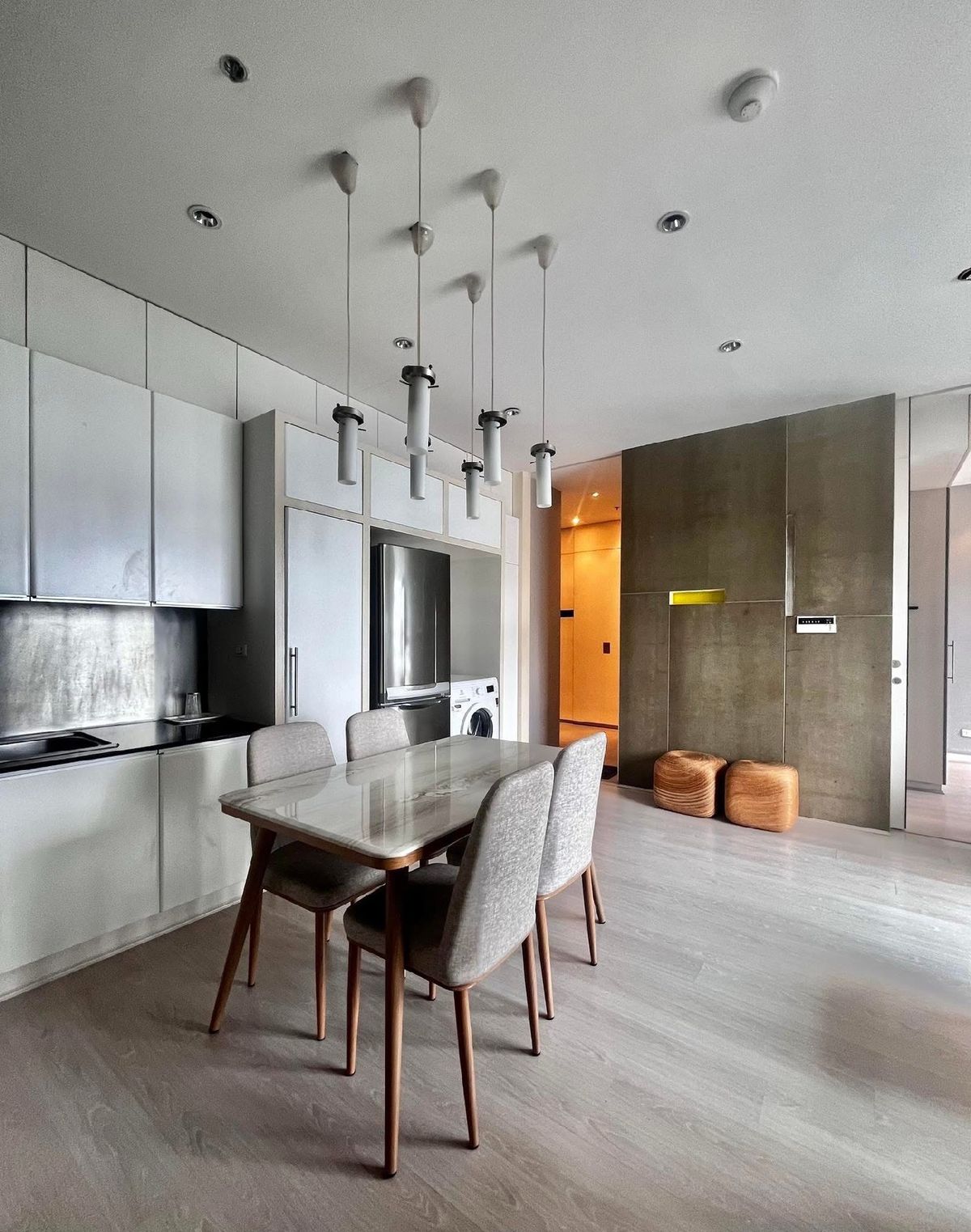ให้เช่าคอนโดสุขุมวิท อโศก ทองหล่อ : 2 Bedroom for rent 40k 