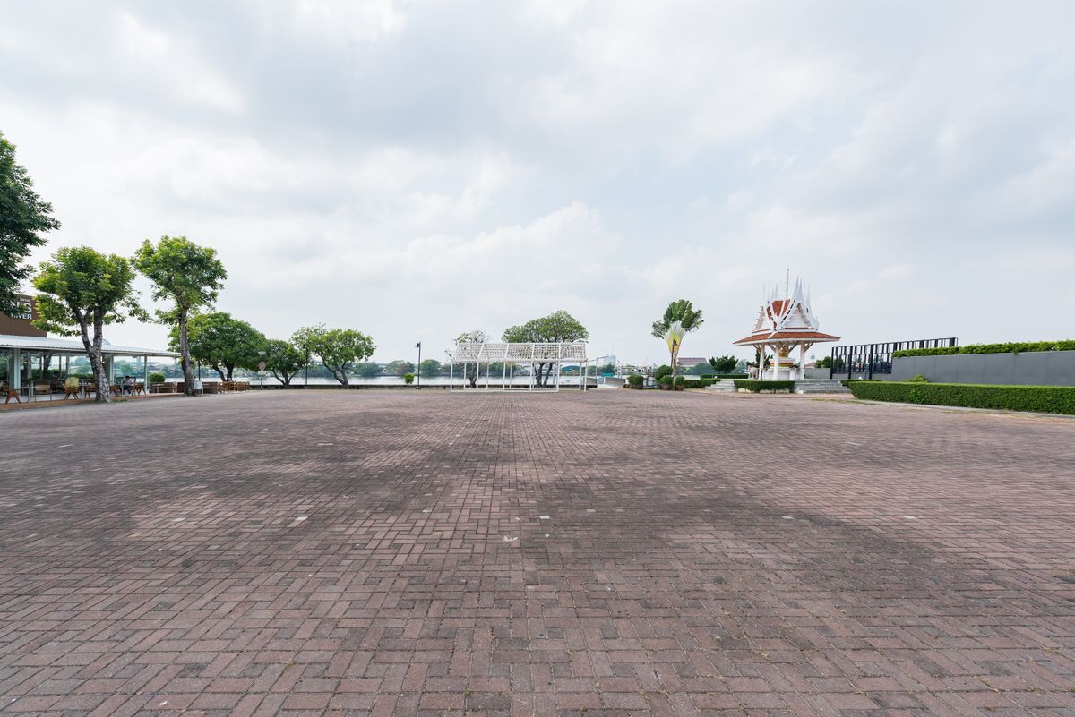 ให้เช่าร้านค้า/ตลาดนัดพระราม 3 สาธุประดิษฐ์ : ลานริมแม่น้ำเจ้าพระยาให้เช่า - ถ.พระราม 3
