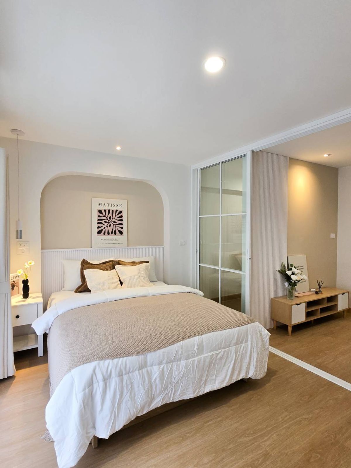 ขายคอนโดลาดพร้าว101 แฮปปี้แลนด์ : ขาย !! คอนโด สตูดิโอ วัน ลาดพร้าว 102 (Studio One Condo)  พร้อมเฟอร์นิเจอร์ครบ  (คอนโดเลี้ยงสัตว์ได้)