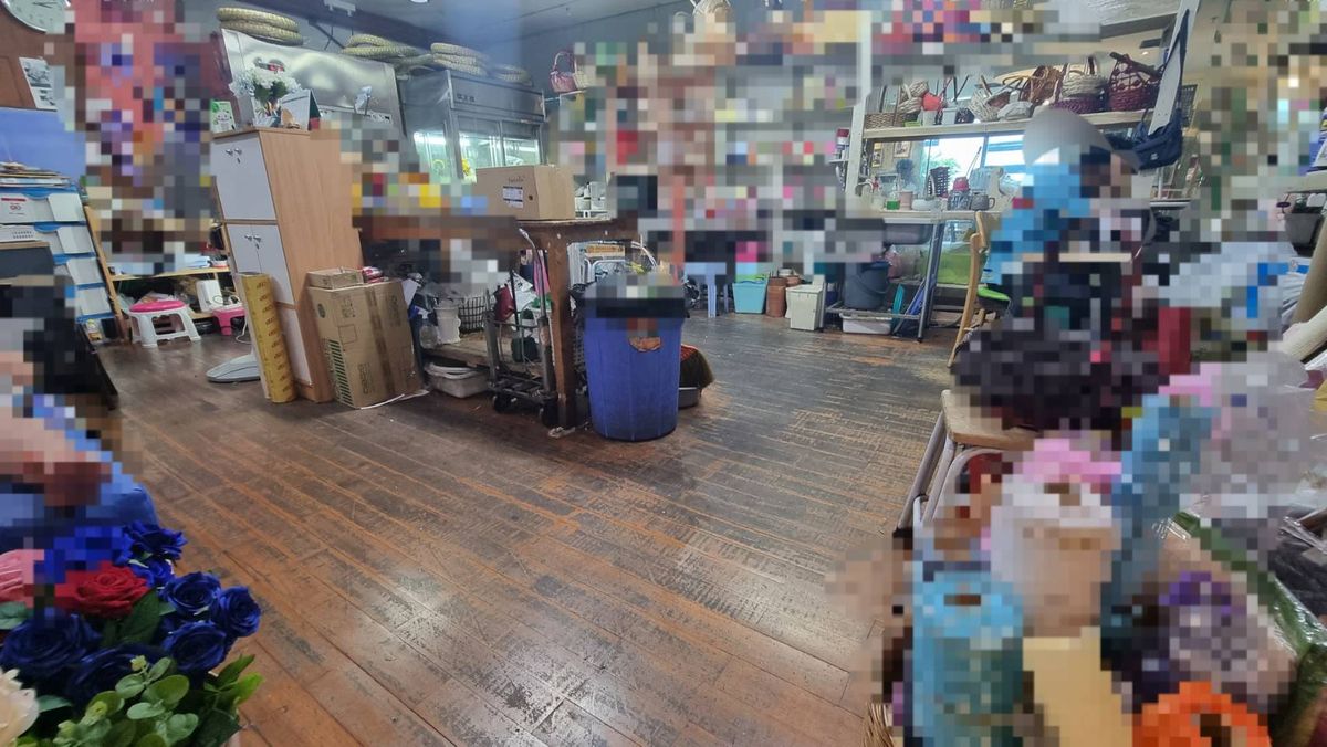 ขายร้านค้า/ตลาดนัดสุขุมวิท อโศก ทองหล่อ : ขายพื้นที่  Retail โซนพลาซ่า ในอาคารสำนักงาน traffic ดี เจ้าของขายเนื่องจากอยากพักผ่อน