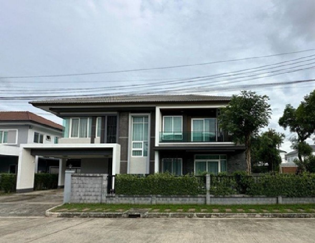 ให้เช่าบ้านมีนบุรี-ร่มเกล้า : For Rent ให้เช่าบ้านเดี่ยว 2 ชั้น หมู่บ้าน วรารมย์ พรีเมียม วัชรพล จตุโชติ เฟส 3 หลังมุม วิวสวน บ้านสภาพใหม่ พื้นที่ดิน 121 ตารางวา แอร์ทั้งหลัง 5 เครื่อง เฟอร์นิเจอร์ครบ Fully Furnished / อยู่อาศัย