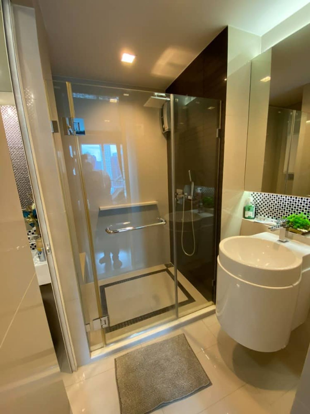 ขายคอนโดสาทร นราธิวาส : ขายด่วน 🔥 Rhythm Sathorn 🔥 ใกล้ BTS สะพานตากสิน เฟอร์นิเจอร์ และ เครื่องใช้ไฟฟ้าครบ 