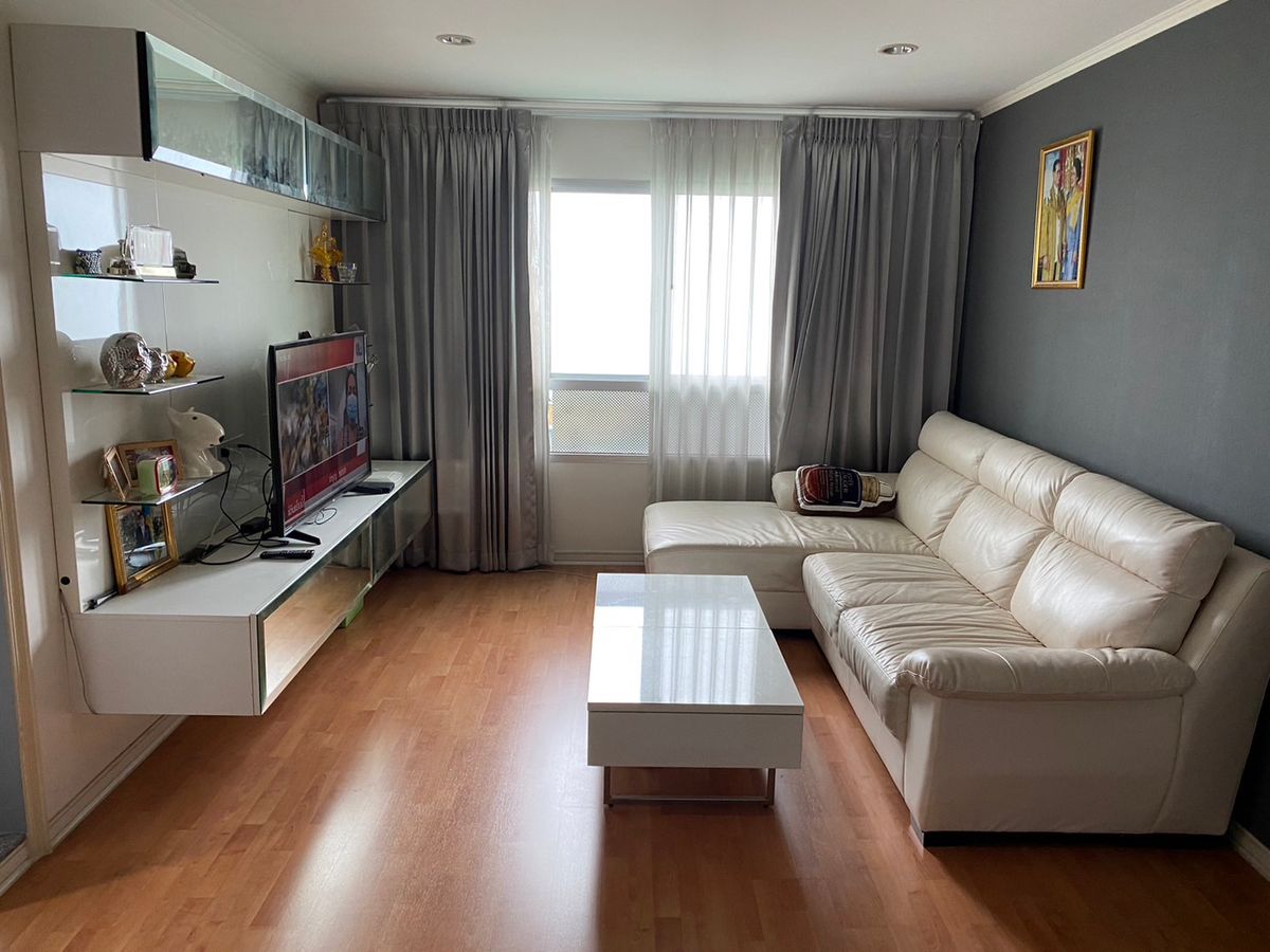 For SaleCondoRamkhamhaeng, Hua Mak : Lumpini Ville Ramkhamhaeng 44 condo (Lumpini Ville Ramkhamhaeng 44), Bangkok, corner room, not blocked, suitable for investment
