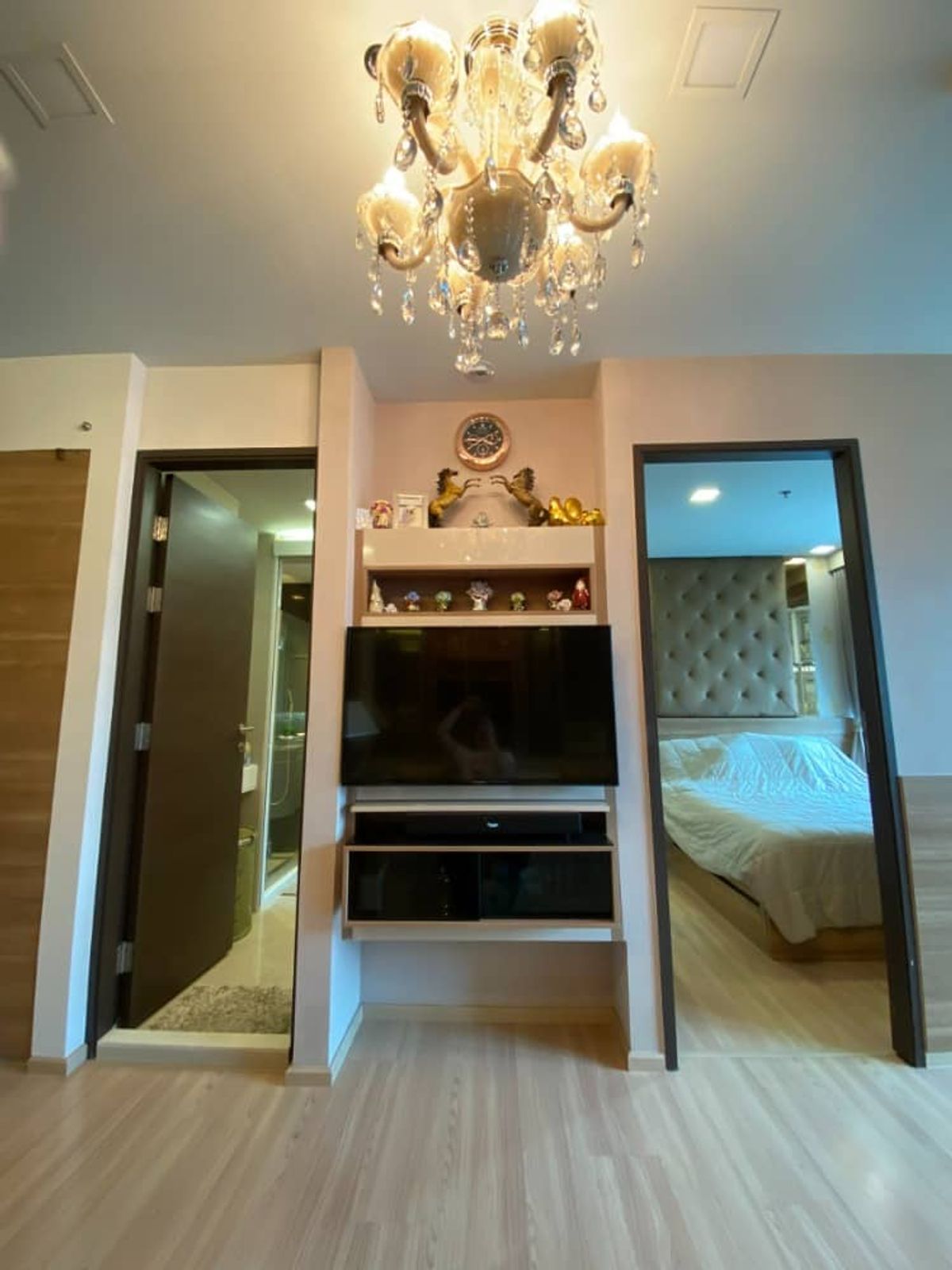 ขายคอนโดสาทร นราธิวาส : ขายด่วน 🔥 Rhythm Sathorn 🔥 ใกล้ BTS สะพานตากสิน เฟอร์นิเจอร์ และ เครื่องใช้ไฟฟ้าครบ 