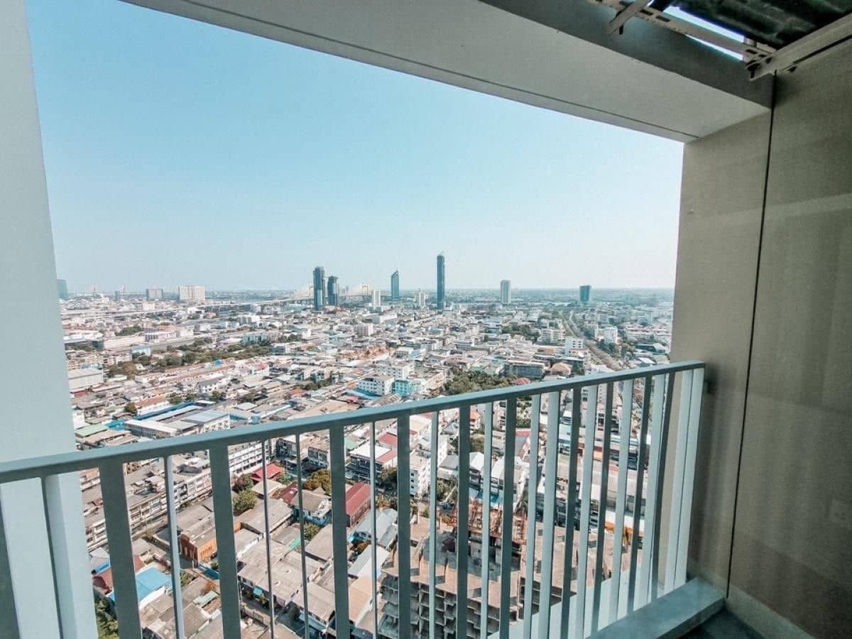 ขายคอนโดสาทร นราธิวาส : ขายด่วน 📍 The Key Sathorn - Charoenrat 📍 ติดถนนใหญ่พระราม 3, พระราม 4 และเจริญกรุง เพียง 800 เมตร 