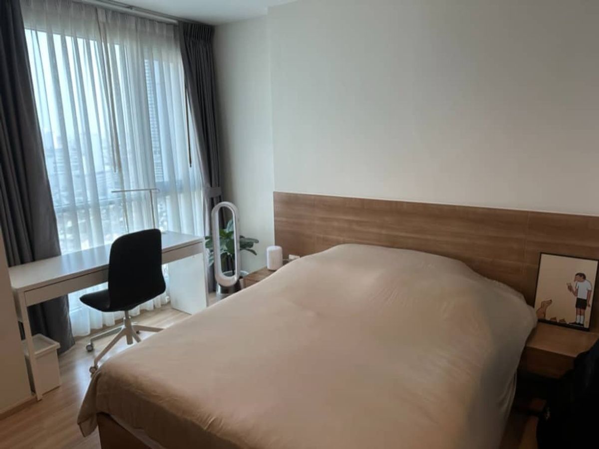 ขายคอนโดสาทร นราธิวาส : ขายด่วน ✨ Rhythm Sathorn ✨ เฟอร์นิเจอร์ และ เครื่องใช้ไฟฟ้าครบ ใกล้ BTS สะพานตากสิน