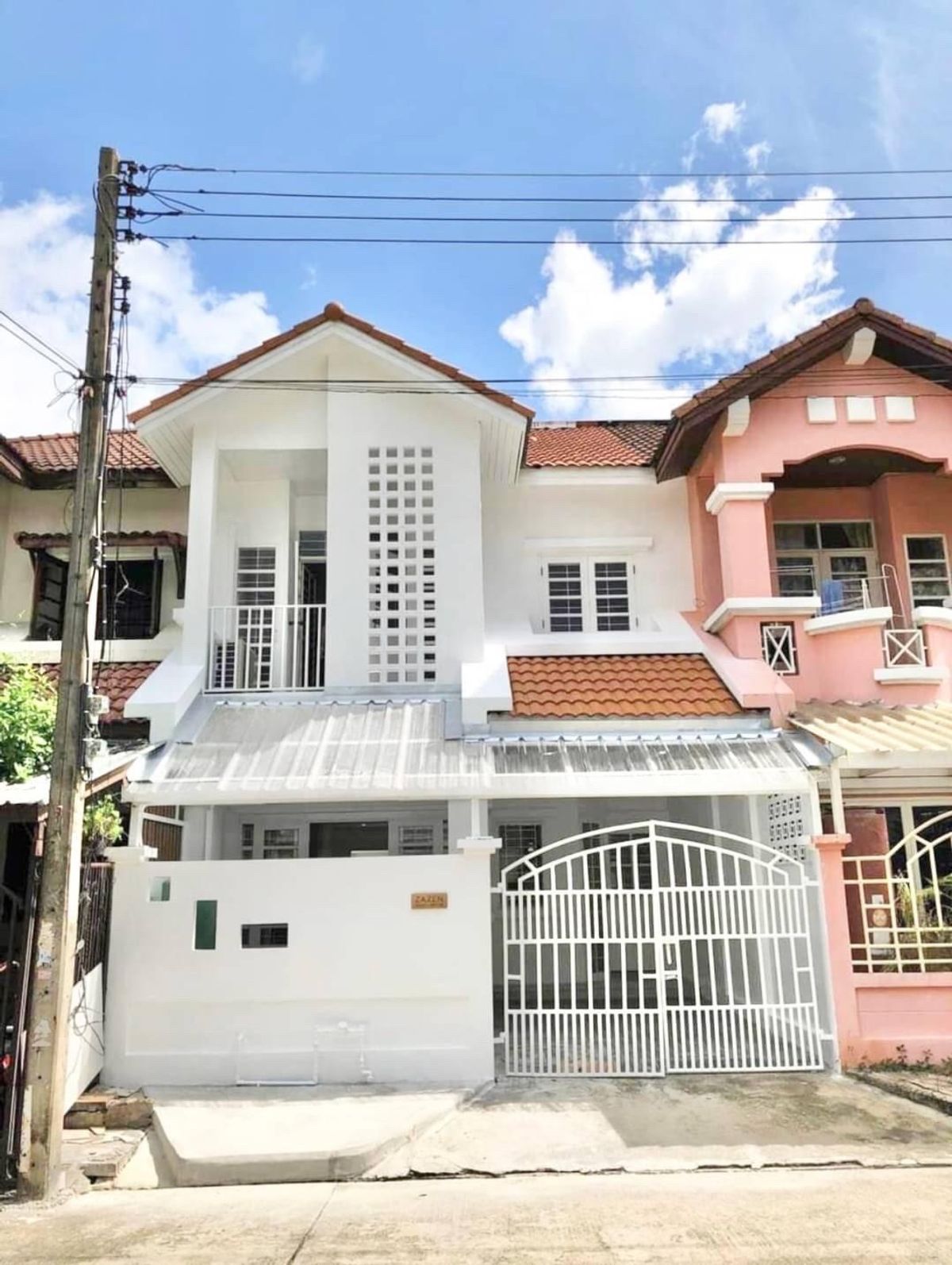 For RentTownhomePathum Thani,Rangsit, Thammasat : 2 -storey townhouse for rent, Ek Mueang, Project 5, new renovated house, brand new, STYLE MUJI, near Rangsit University. Rental price: 18,000 baht/month