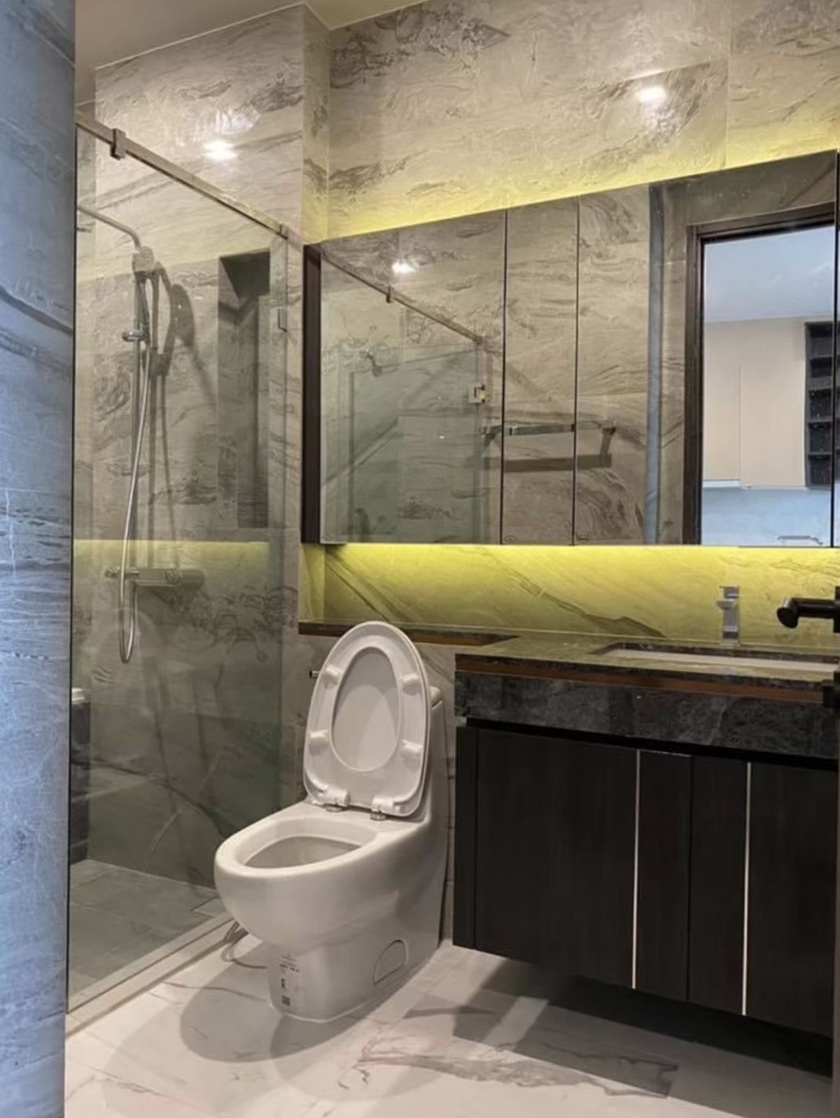 For RentCondoSukhumvit, Asoke, Thonglor : 📌For RENT LAVIQ Sukhumvit 57 - 1 BR (45 SQM) 52,000 THB