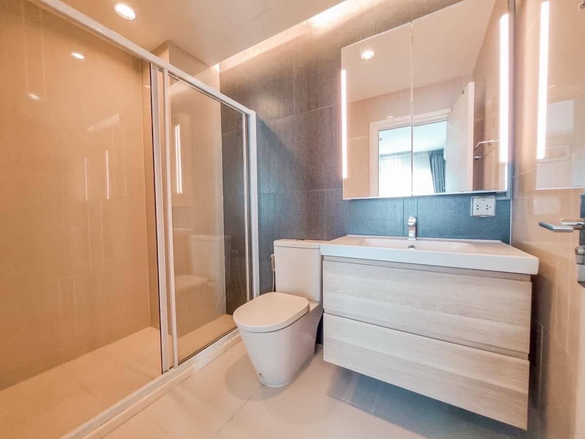 ขายคอนโดสาทร นราธิวาส : ขายด่วน 📍 The Key Sathorn - Charoenrat 📍 ติดถนนใหญ่พระราม 3, พระราม 4 และเจริญกรุง เพียง 800 เมตร 