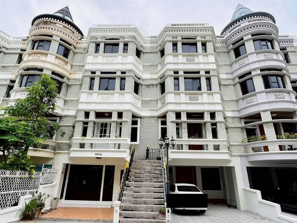 For RentTownhomeRama9, Petchburi, RCA : 4 -story townhome for rent after SWA, Asoke - Phrom Phong Sukhumvit 31, beautifully decorated near comfort - GHD000563R