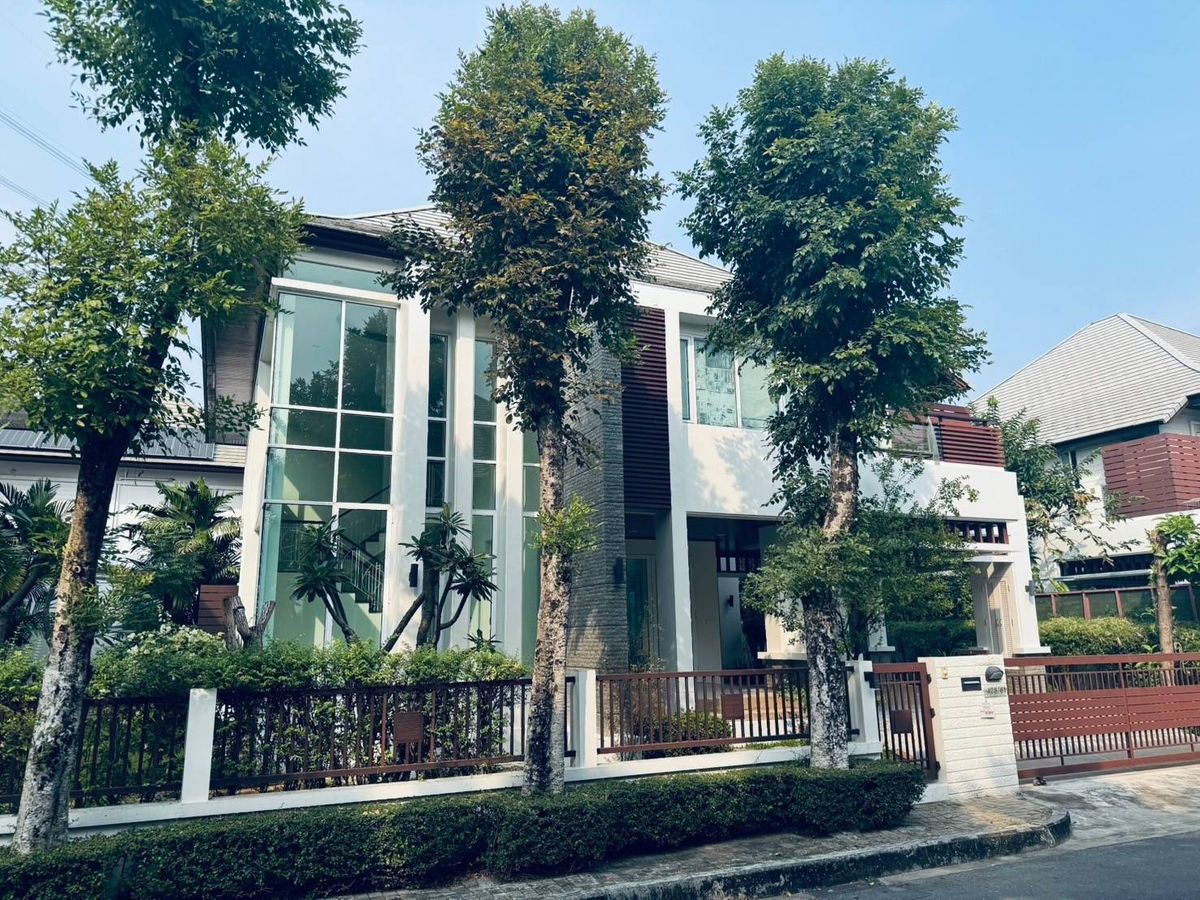 ขายบ้านบางนา แบริ่ง ลาซาล : ❖ Stylish House ❖ บ้านเดี่ยว 2 ชั้น | ขนาด 95.00 ตร.ว พื้นที่ใช้สอย 380 ตร.ม. | 3 ห้องนอน 3 ห้องน้ำ 2 ที่จอดรถ | ใกล้ทางด่วนทางพิเศษเฉลิมมหานคร และ มอเตอร์เวย์, ม.รามฯ, Mega bangna