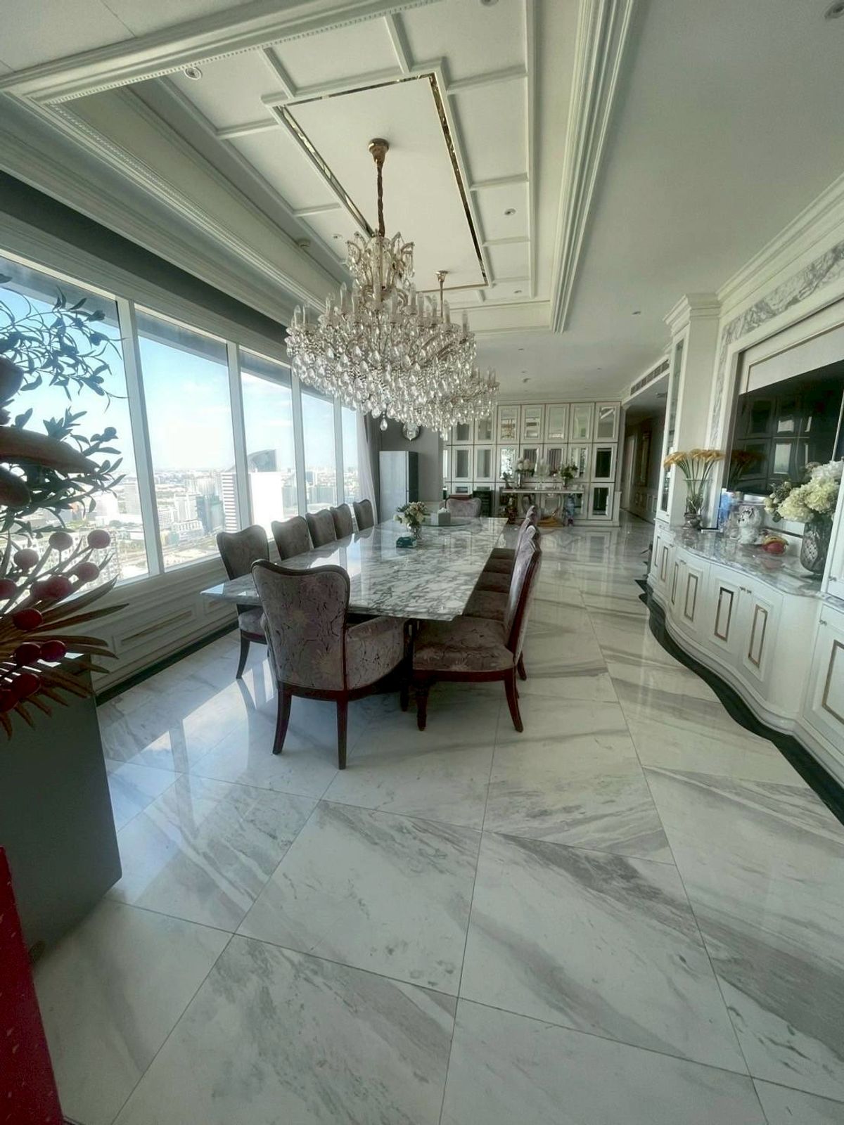 ให้เช่าคอนโดพระราม 9 เพชรบุรีตัดใหม่ RCA : LTH12338 – Penthouse Luxury FOR RENT at Q Asoke Size 274.74 sqm. 5 beds 6 baths Near MRT Phetchaburi Station ONLY 230K/Month