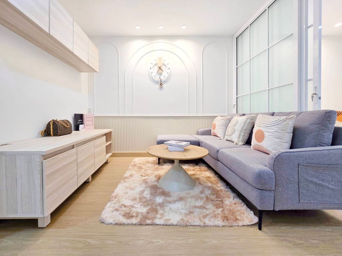 For SaleCondoBangna, Bearing, Lasalle : ✨️✨️𝐖𝐨𝐰 𝐖𝐨𝐰 𝐖𝐨𝐰 🌲🌲 🌲🌲️ Beautiful million, near BTS, Bang Na, separating the room, a special separate kitchen‼ ️ We wrote all 🌲🌲 Regent Home7/2) 🌲🌲 🌲🌲 🌲🌲