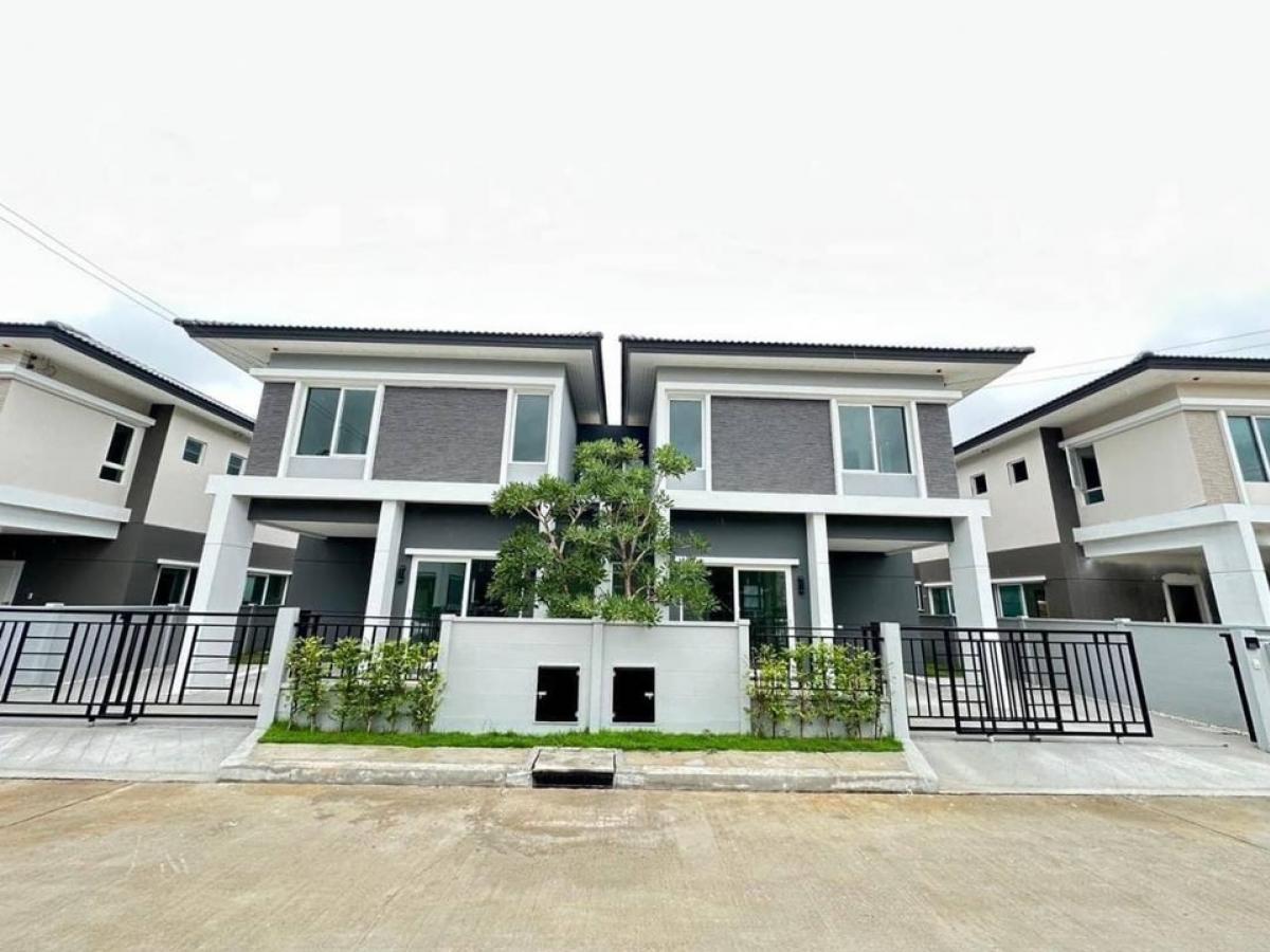For RentHouseKhon Kaen : Luxury rental house, Apit Town, Khon Kaen, interested in contacting Khun Ton 061-4925950LINEID Suriya2025