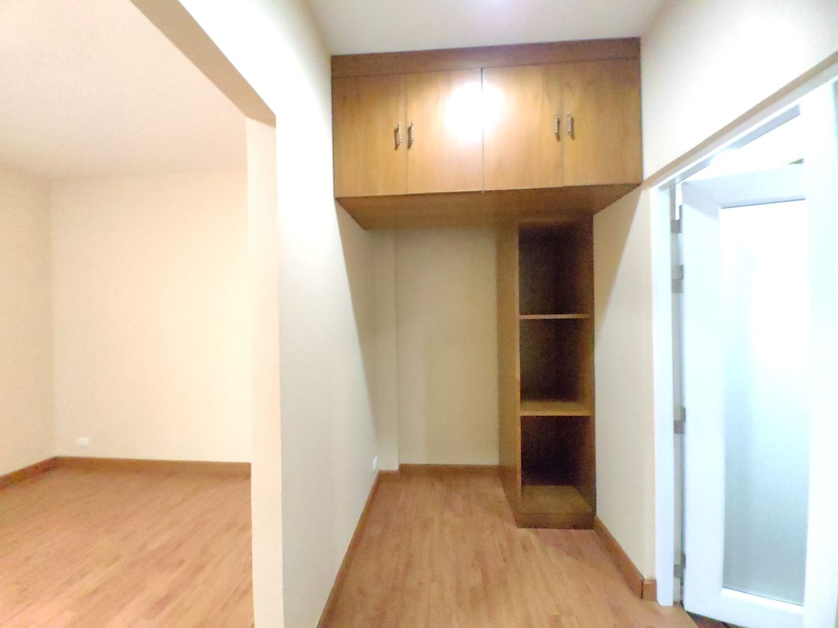 ขายทาวน์โฮมเลียบทางด่วนรามอินทรา : ขายทาวน์โฮม 3 ชั้น คาซ่า ซิตี้ สุคนธสวัสดิ์ 1 หลังริม พื้นที่เยอะ ใกล้เกษตร-นวมินทร์ เลียบทางด่วน