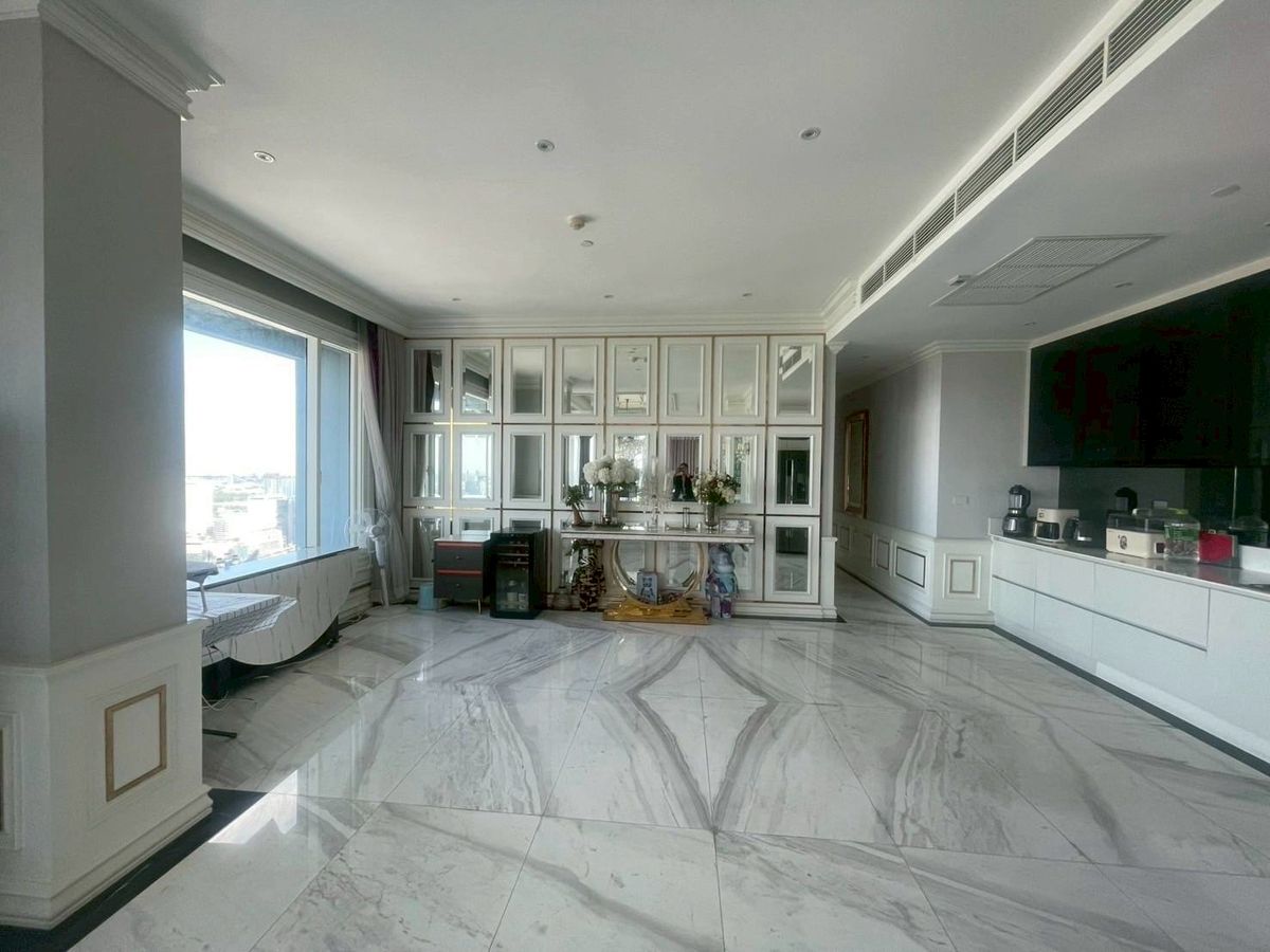 ให้เช่าคอนโดพระราม 9 เพชรบุรีตัดใหม่ RCA : LTH12338 – Penthouse Luxury FOR RENT at Q Asoke Size 274.74 sqm. 5 beds 6 baths Near MRT Phetchaburi Station ONLY 300K/Month
